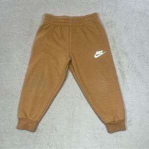 Nike Kids Sportswear Club Fleece Lined 4 XS (3-4 YRS) Jogger Brown Sweat Pants